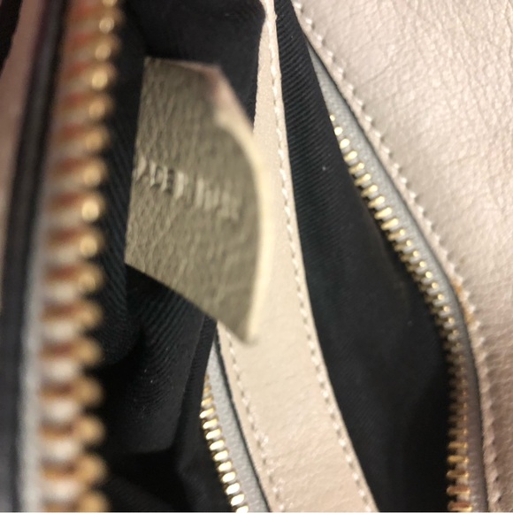 Chloe - Picture 7 of 10